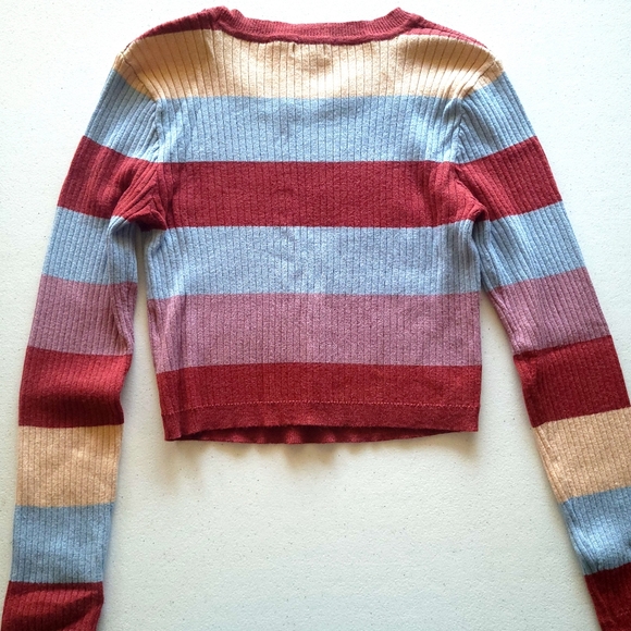 Striped Cropped Sweater - Picture 5 of 5